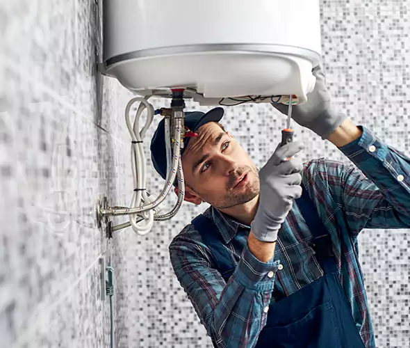 Expert Plumber for Hot Water Tank Maintenance in Glen Cove, NY: Schedule Reliable Maintenance Services with Us